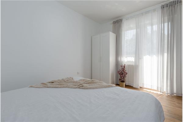 House K1, for 12 persons