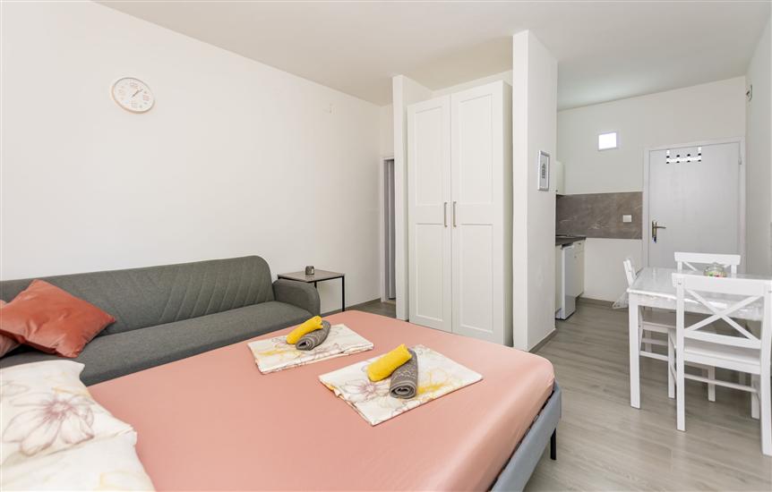 Apartment A4, for 3 persons