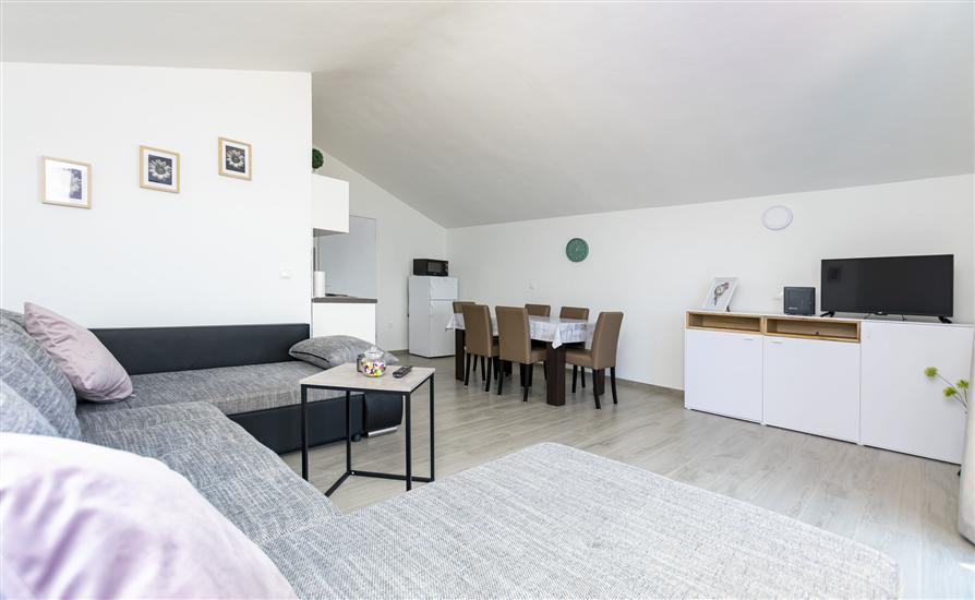 Apartment A6, for 5 persons