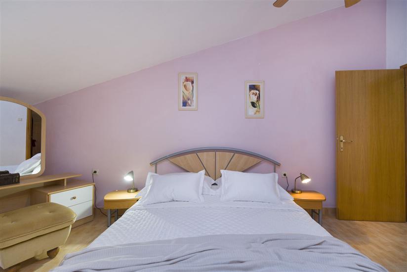 Apartment A4, for 3 persons