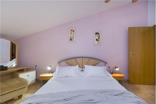 Apartment A4, for 3 persons