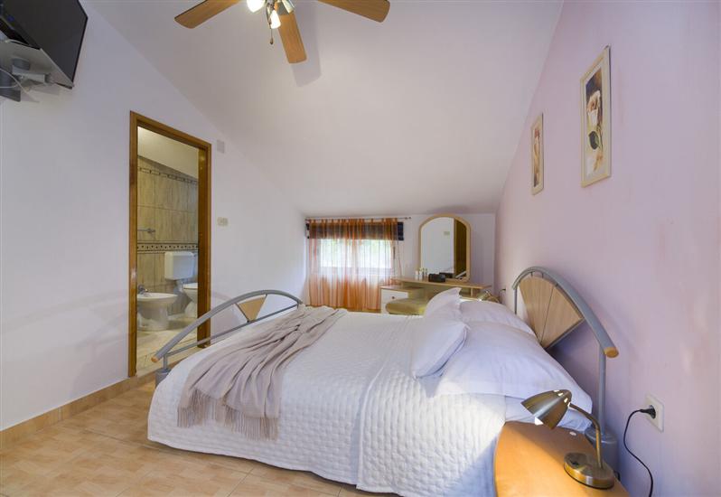 Apartment A4, for 3 persons