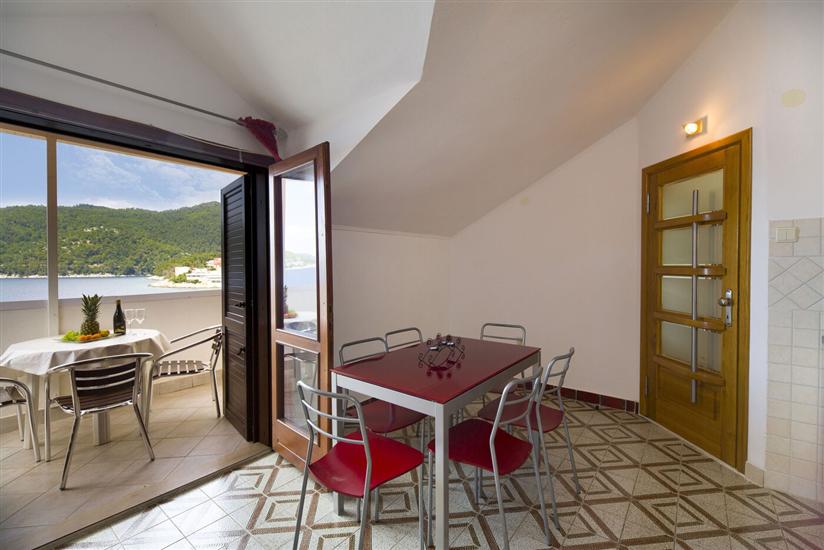 Apartment A4, for 3 persons