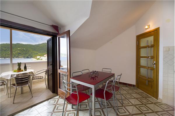 Apartment A4, for 3 persons