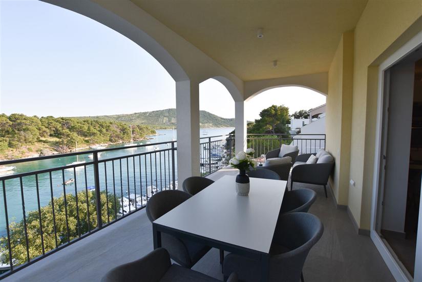 Apartment A3, for 5 persons