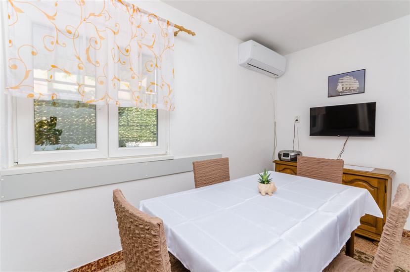 Apartment A1, for 4 persons