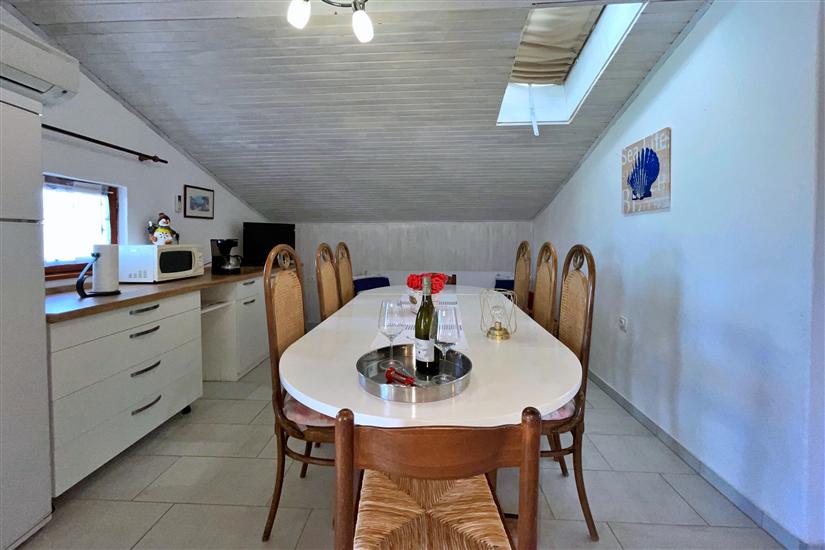 Apartman A2, za 7 osoba/e