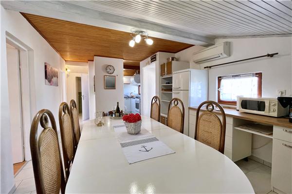 Apartman A2, za 7 osoba/e