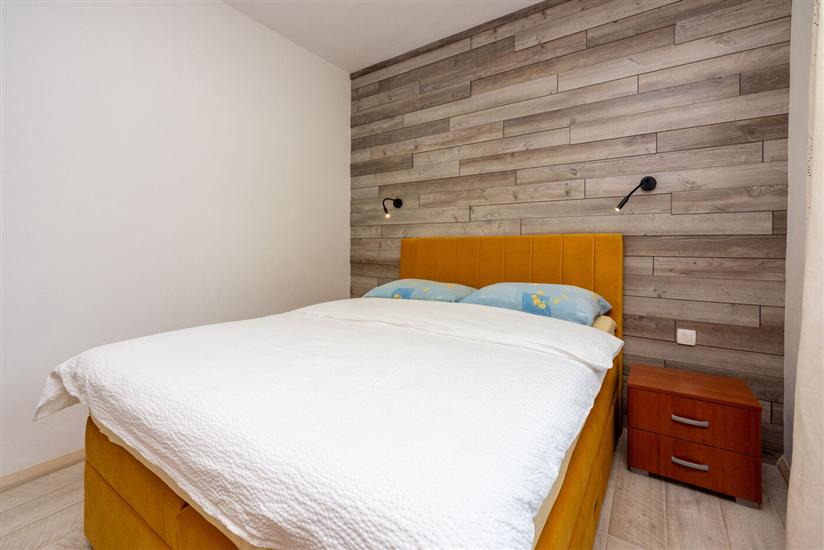 House K1, for 14 persons