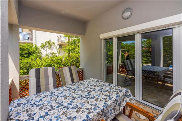 House K1, for 14 persons