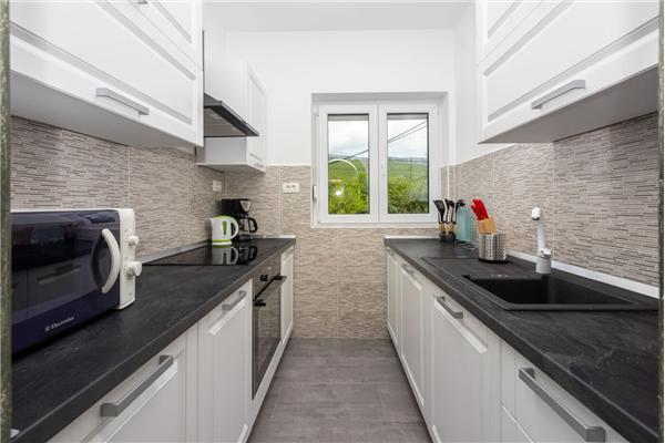 House K1, for 14 persons