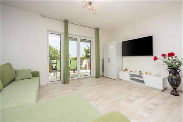 House K1, for 14 persons