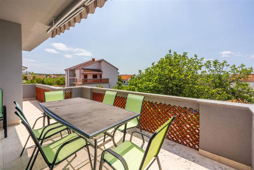 House K1, for 14 persons