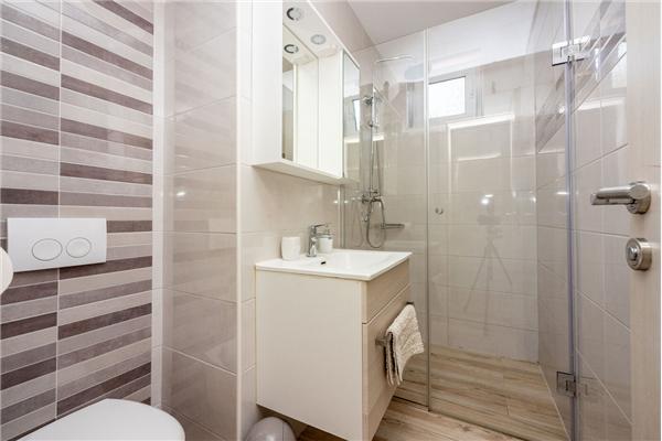 House K1, for 14 persons