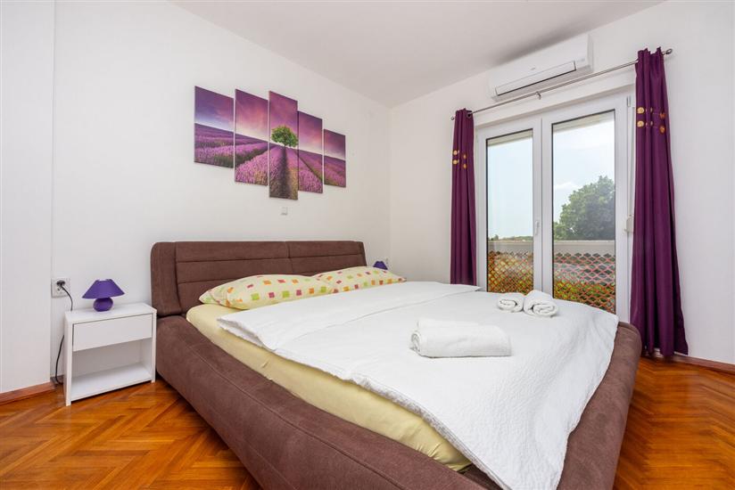 House K1, for 14 persons