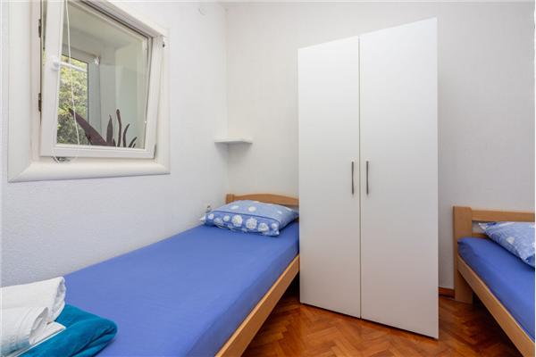 House K1, for 14 persons