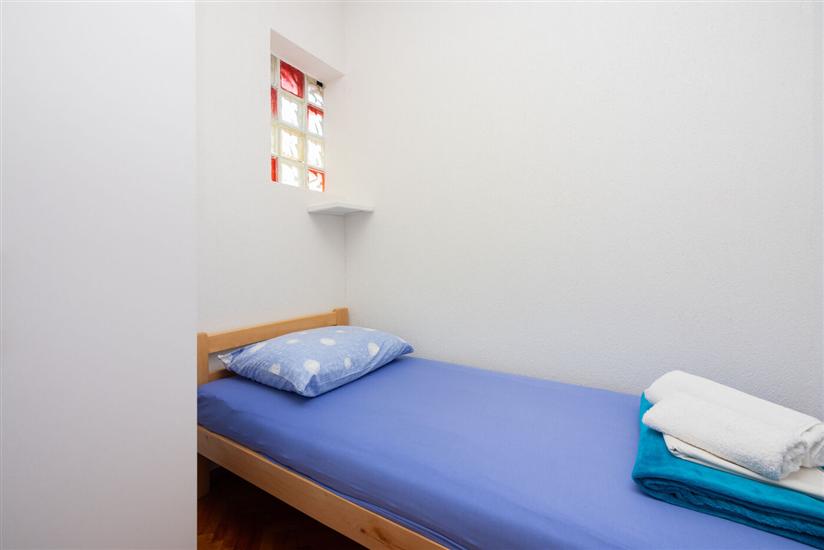 House K1, for 14 persons