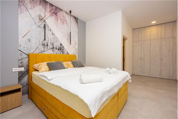 House K1, for 14 persons