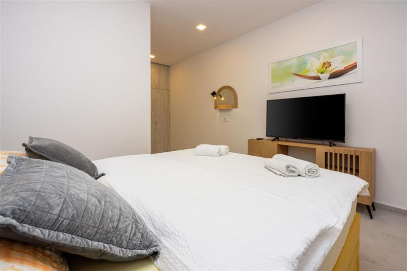 House K1, for 14 persons