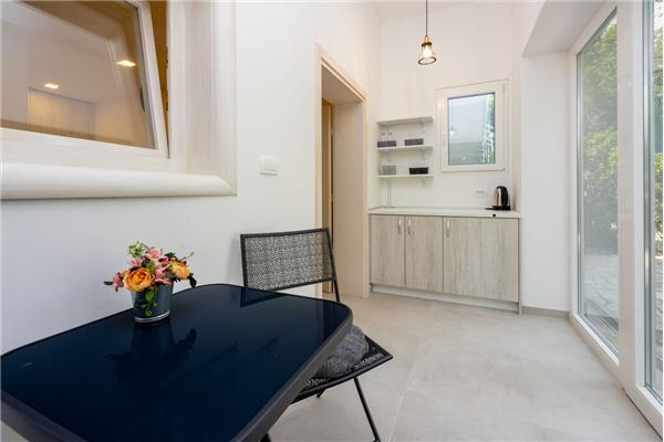 House K1, for 14 persons