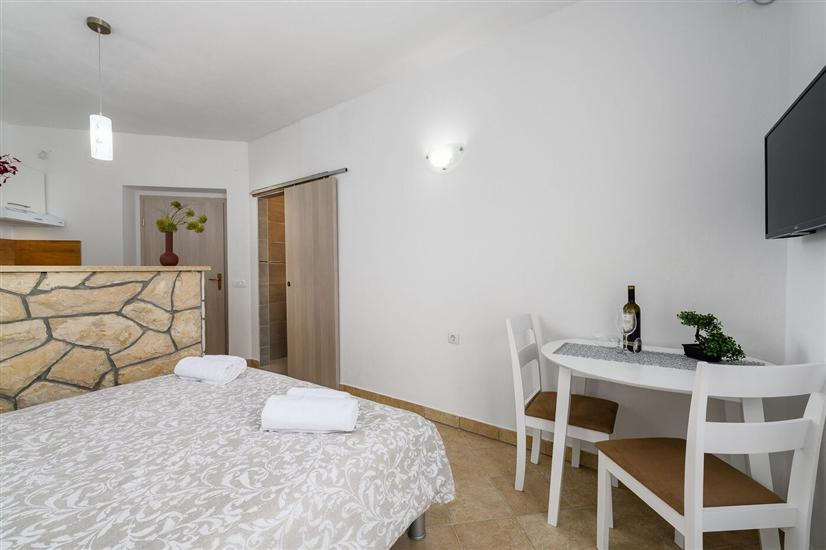 Apartment A9, for 2 persons