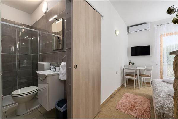 Apartment A9, for 2 persons