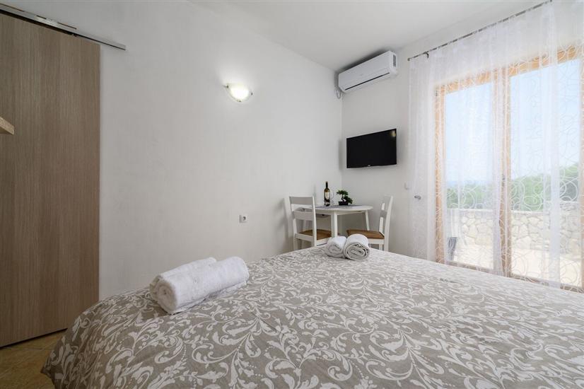 Apartment A9, for 2 persons