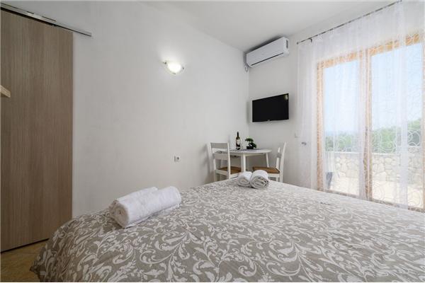 Apartment A9, for 2 persons