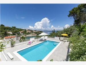 Apartments Marija Rogac - island Solta, Size 100.00 m2, Accommodation with pool, Airline distance to the sea 60 m