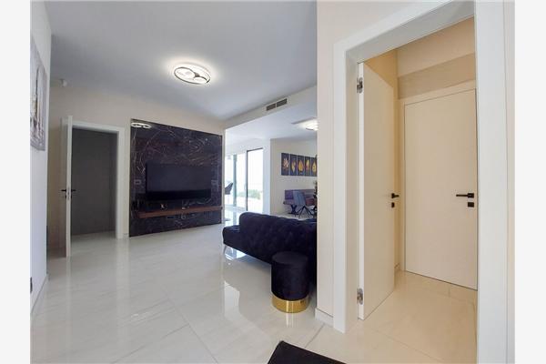 House K1, for 10 persons