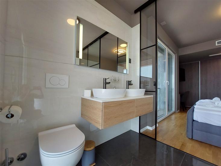 House K1, for 10 persons