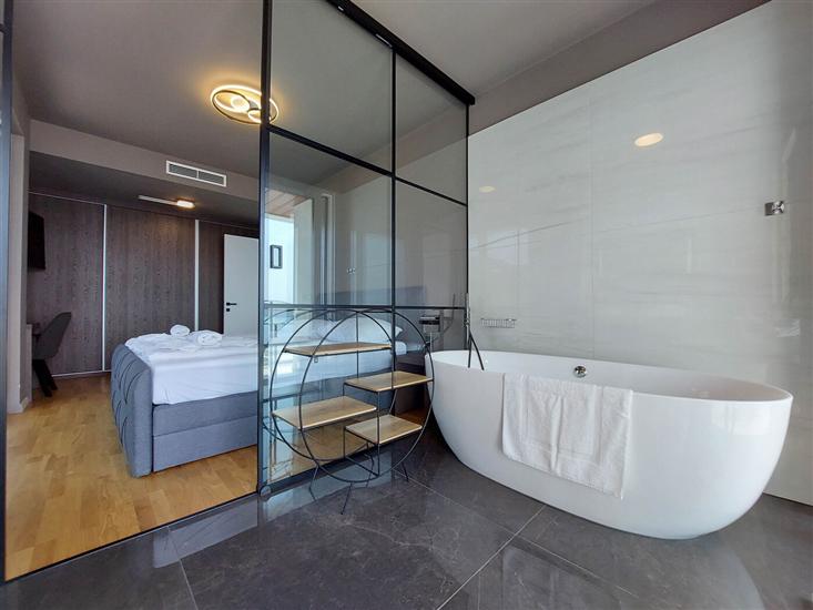 House K1, for 10 persons