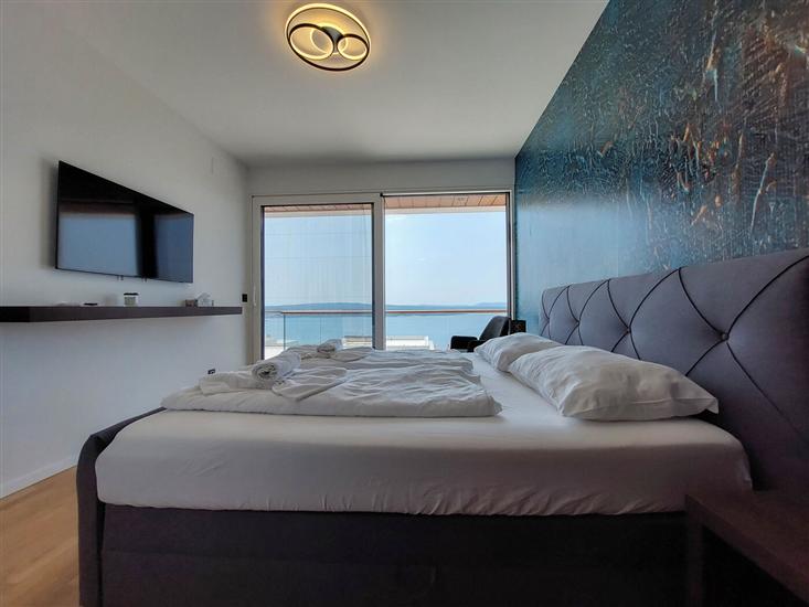 House K1, for 10 persons