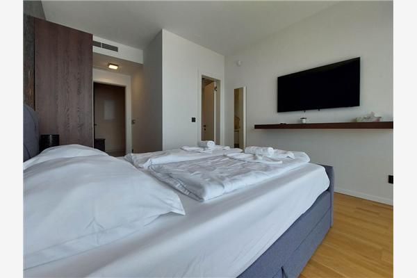 House K1, for 10 persons