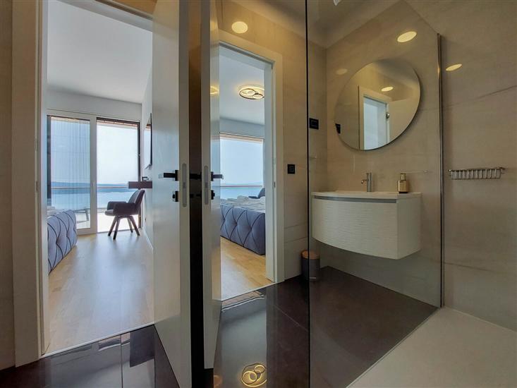 House K1, for 10 persons