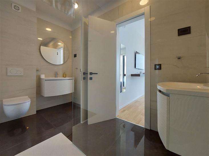 House K1, for 10 persons