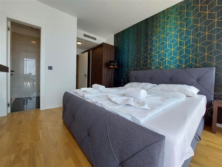 House K1, for 10 persons