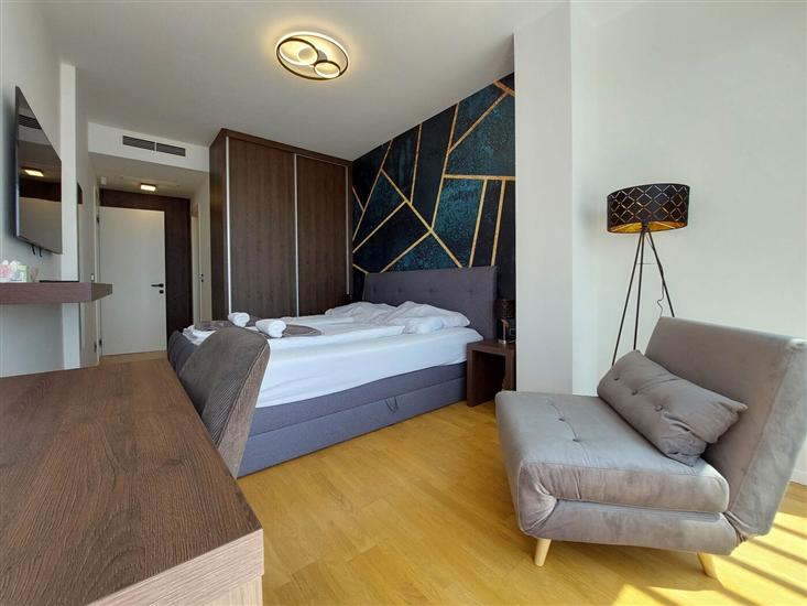 House K1, for 10 persons