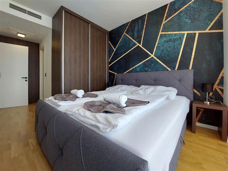 House K1, for 10 persons