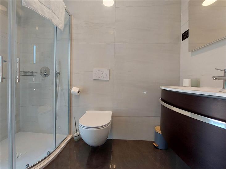 House K1, for 10 persons