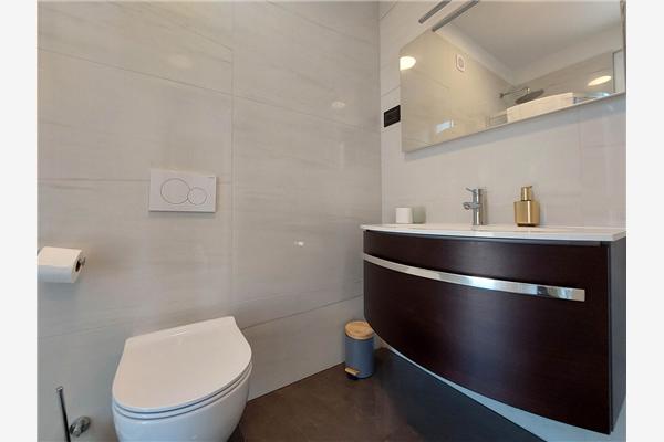 House K1, for 10 persons