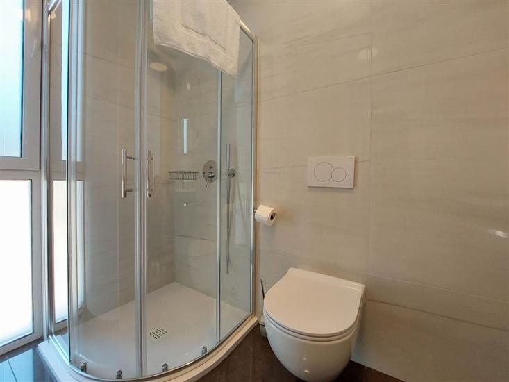 House K1, for 10 persons