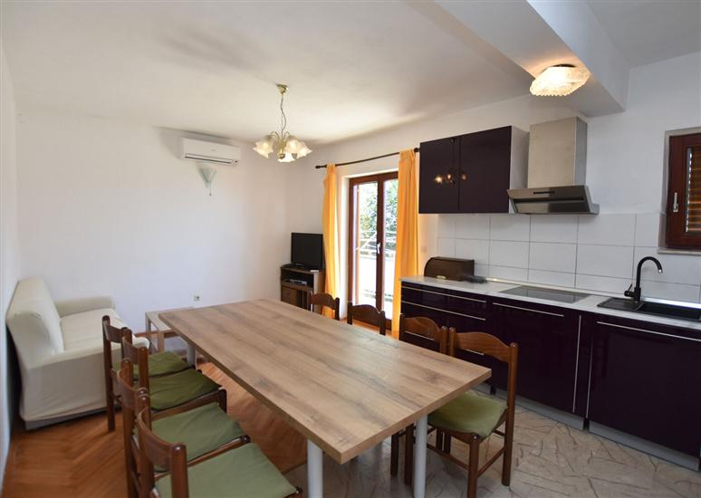 Apartment A1, for 8 persons