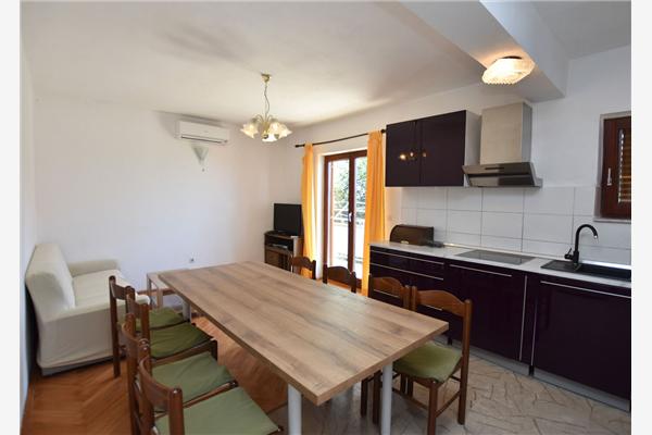 Apartment A1, for 8 persons