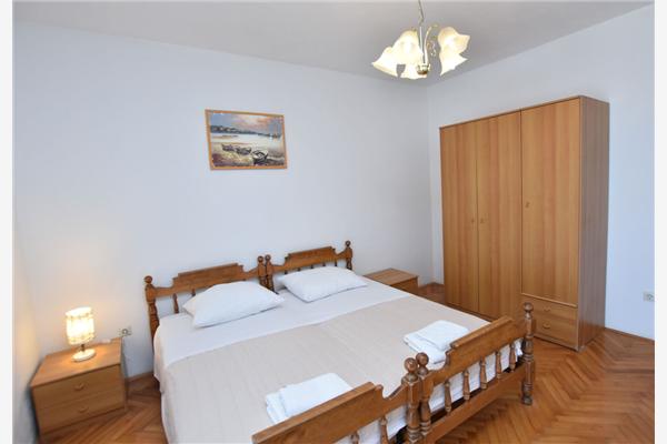 Apartment A1, for 8 persons