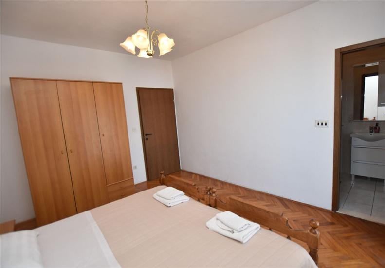 Apartment A1, for 8 persons