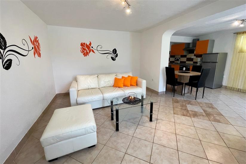 Apartment A2, for 3 persons