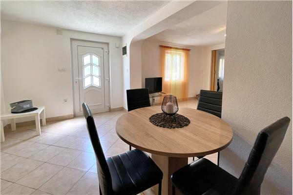 Apartment A2, for 3 persons