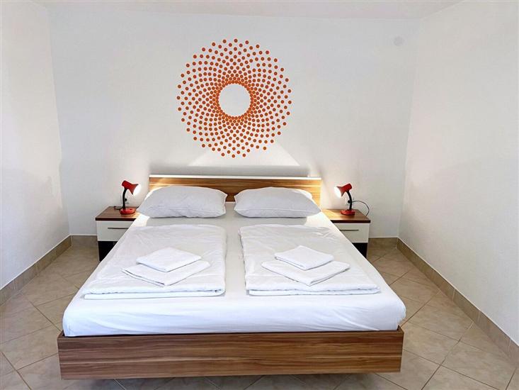 Apartment A2, for 3 persons