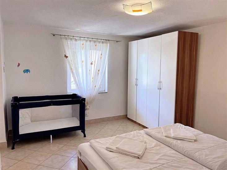 Apartment A2, for 3 persons